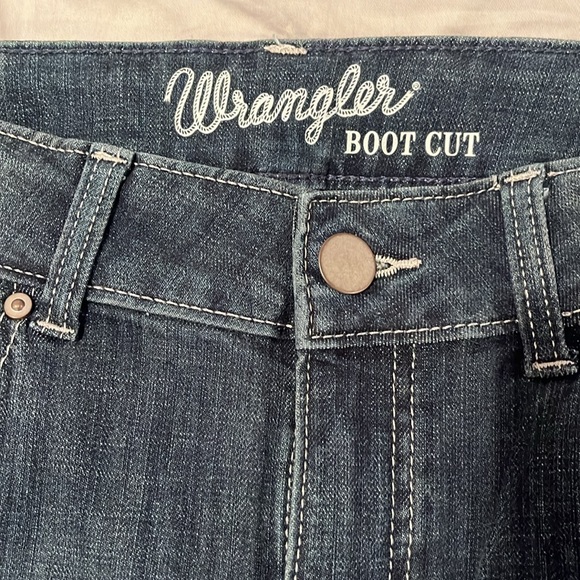 WRANGLER Boot Cut Jeans - Picture 2 of 3